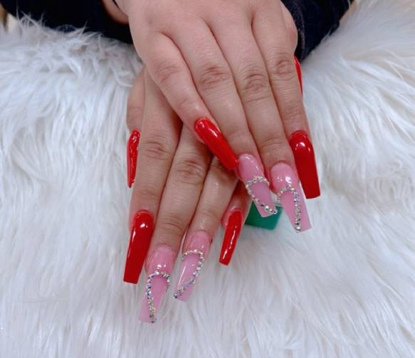 Do rhinestones come off in the wash