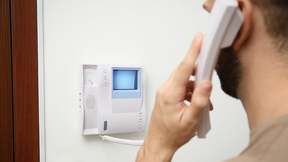 Професійний монтаж домофонів: гарантія надійності та довготривалої роботи