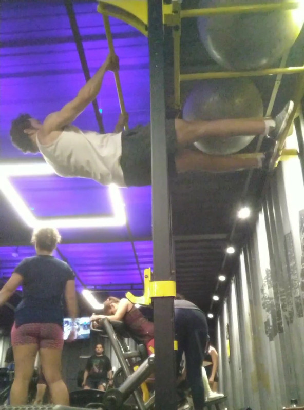 FRONT-LEVER-Tentativa-FAIL.jpg