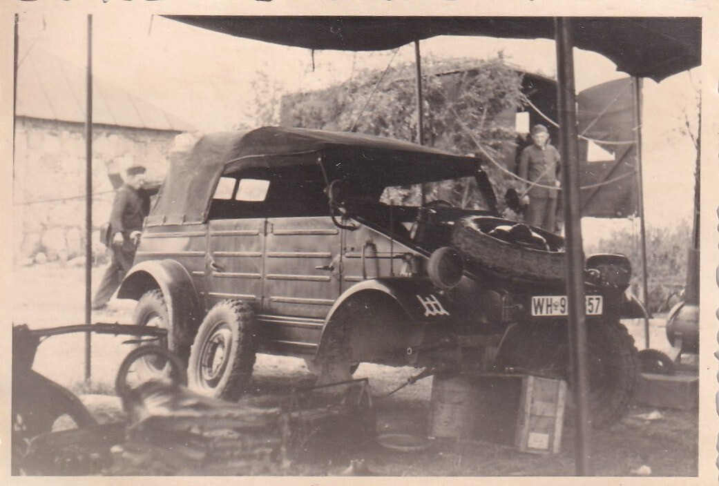 Foto - Reparatur Automobil VW Kübel - 2.WK