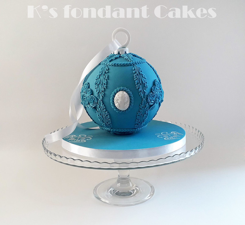 blue-fondant-cake.jpg