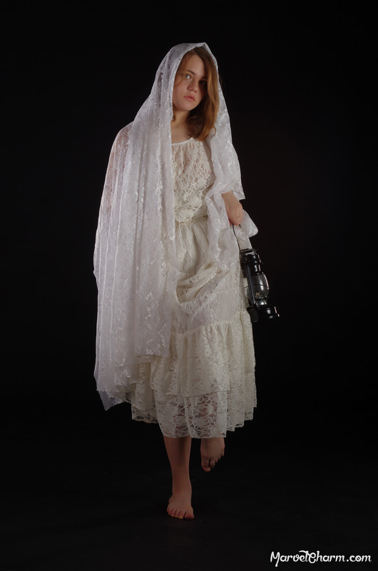 MarvelCharm_Nicolette-Lantern-011