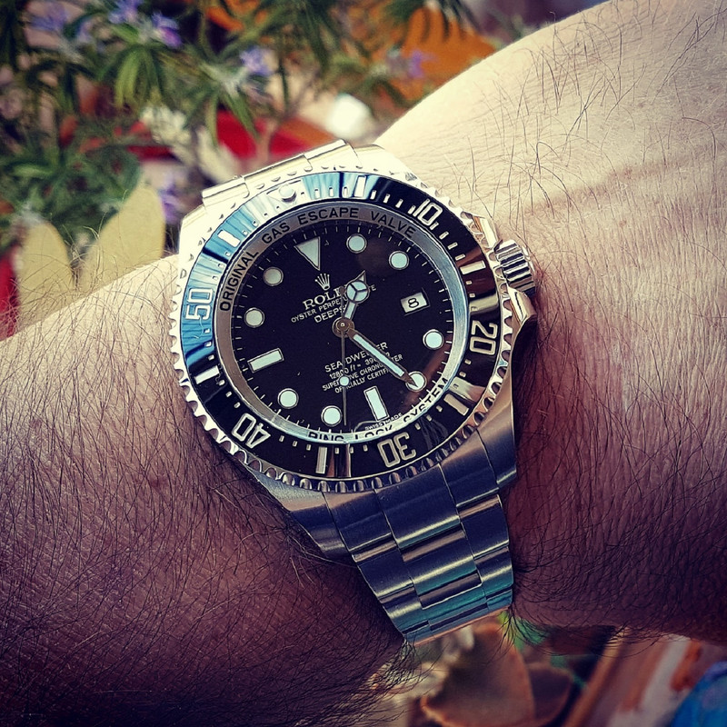 Rolex Sea-Dweller Deepsea 44mm 3900M Cal. 3135 Ref. 116660 (1)