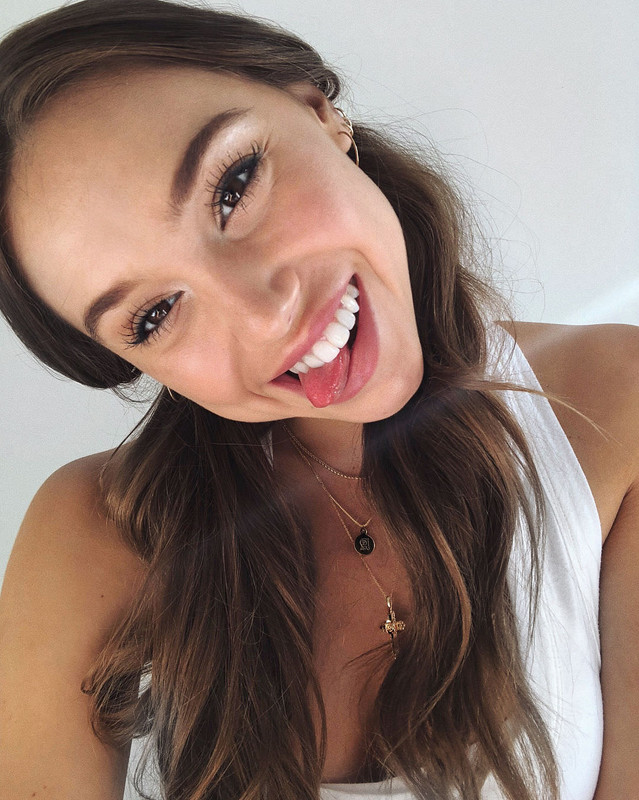 [Image: Alexis-Ren-Sex-Tape-And-Nudes-Leaked-73.jpg]