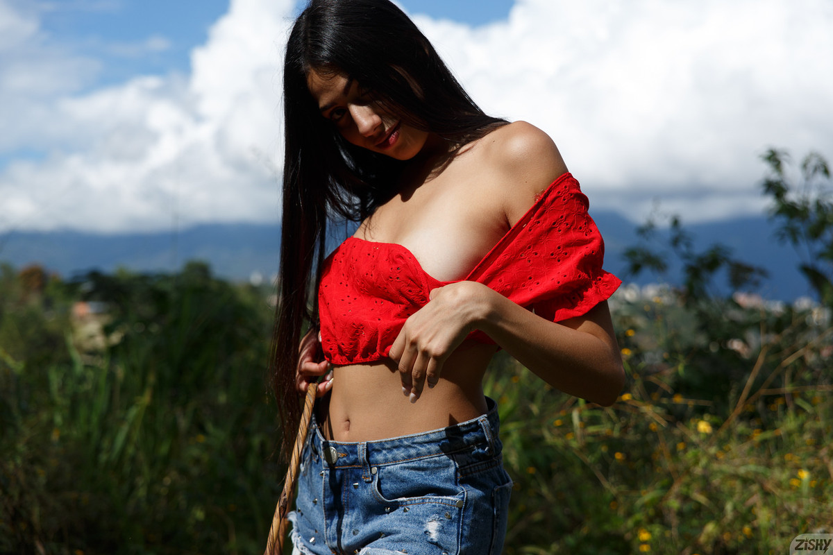 full_010_0858570042105346