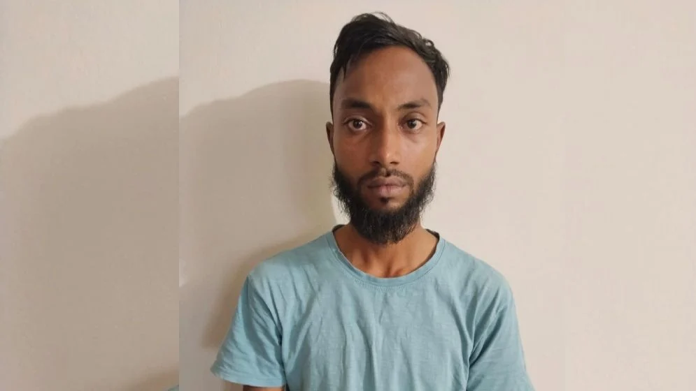 চাঁদা না দিলে মার্কেট পুড়িয়ে দেওয়ার হুমকি, অতঃপর...