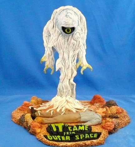 GEOMETRIC DESIGNS XENOMORPH (5)