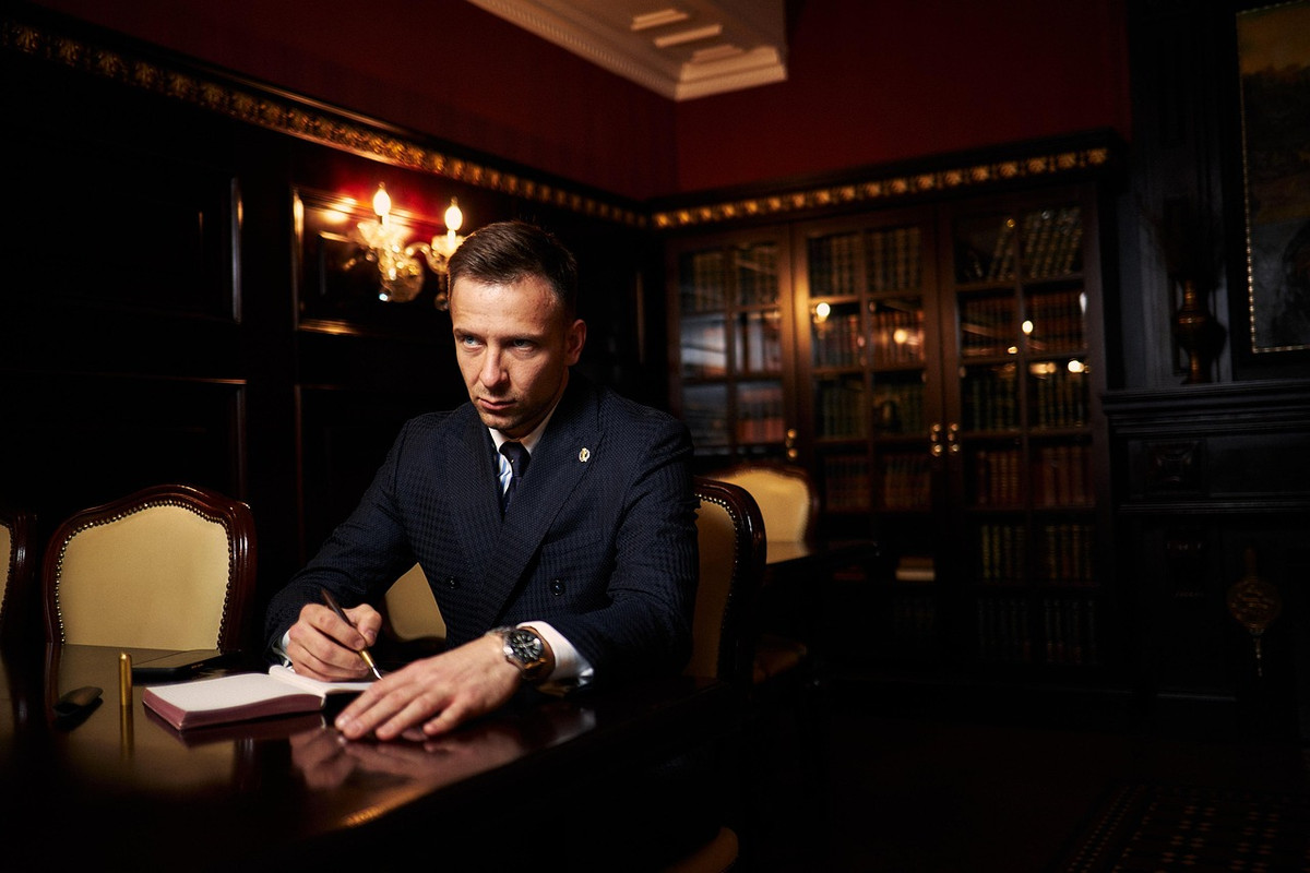 lawyer-7123798-1280.jpg