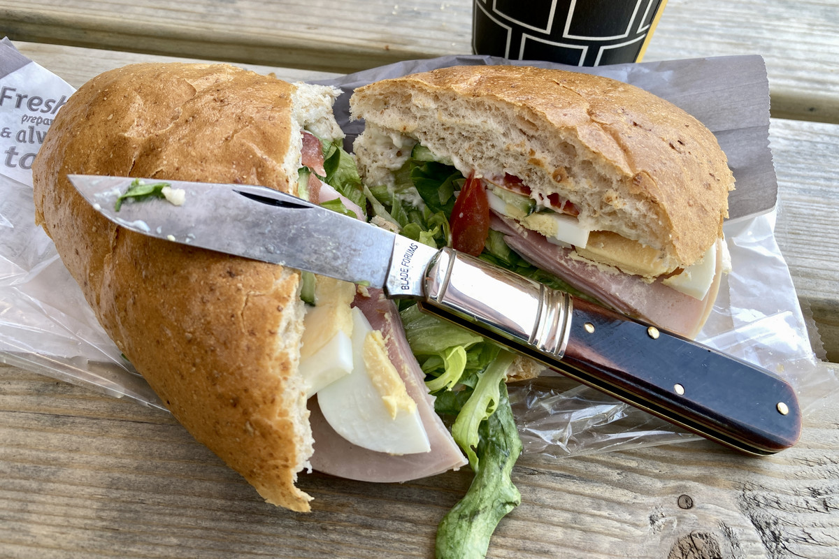 DB56B140-A0AB-42D7-89A3-9335EEE46904