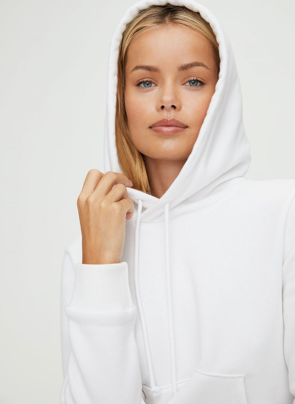 frida-aasen-aritzia-fall-2019-31