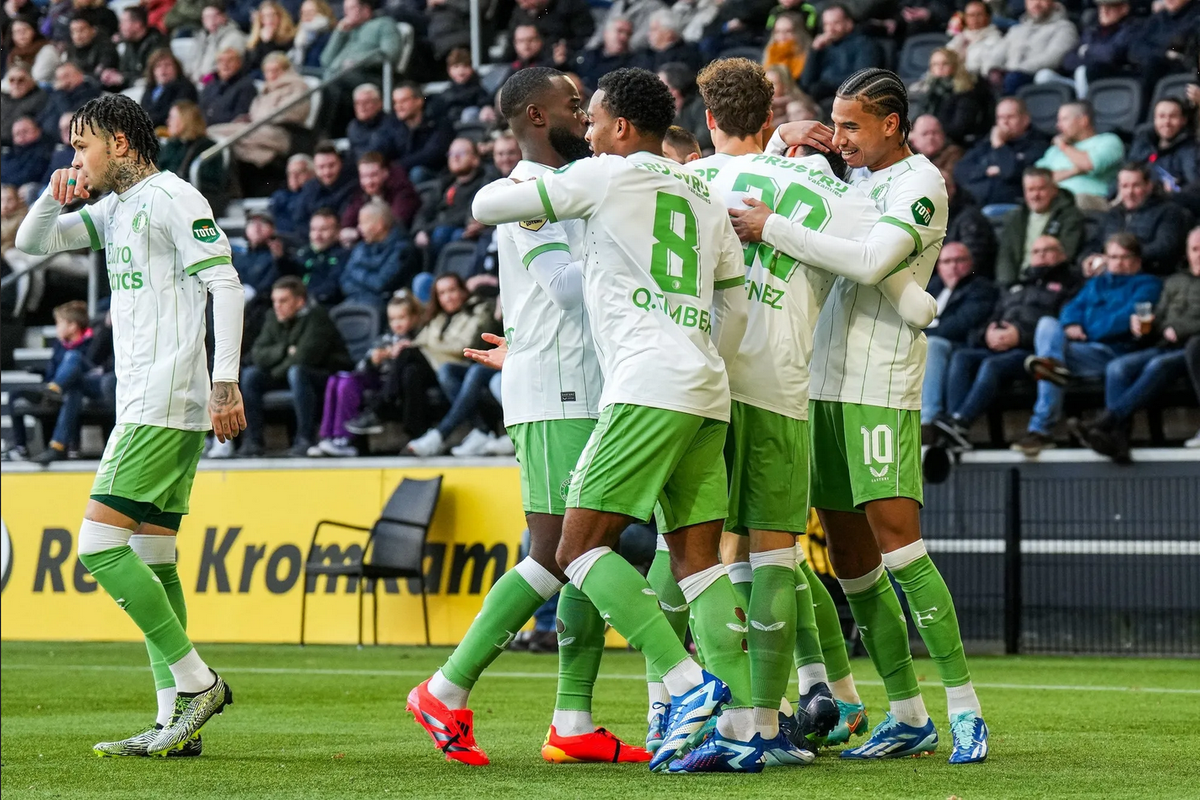 Santi Giménez da asistencia en goleada del Feyenoord vs Heracles en Eredivisie