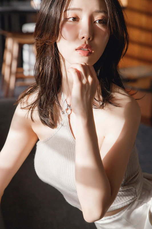Japanese Idol Kanon Shizaki Kabone digital photo book re unplugged Miss KON com 083