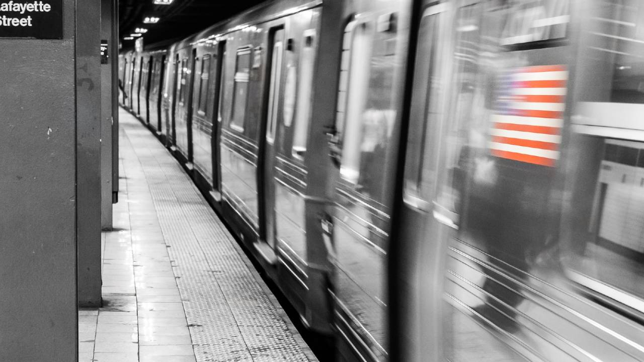 New York: sparatoria nella Metropolitana Brooklyn