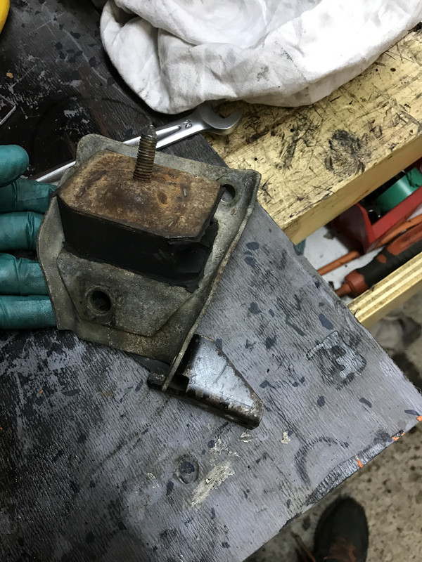 Restauration 4L (1231)