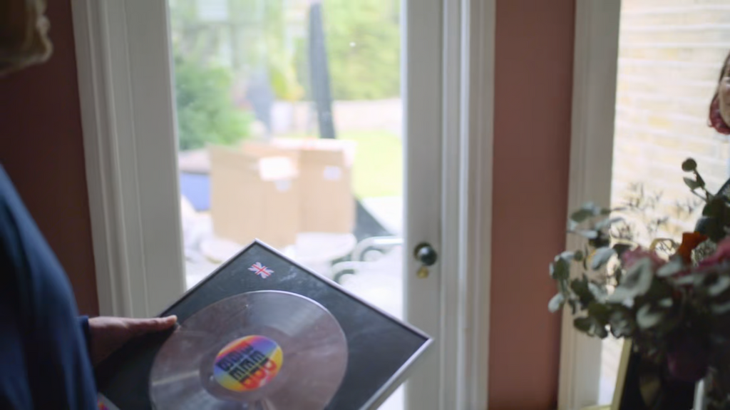 [Image: ovs9j4hgg6q1.png]