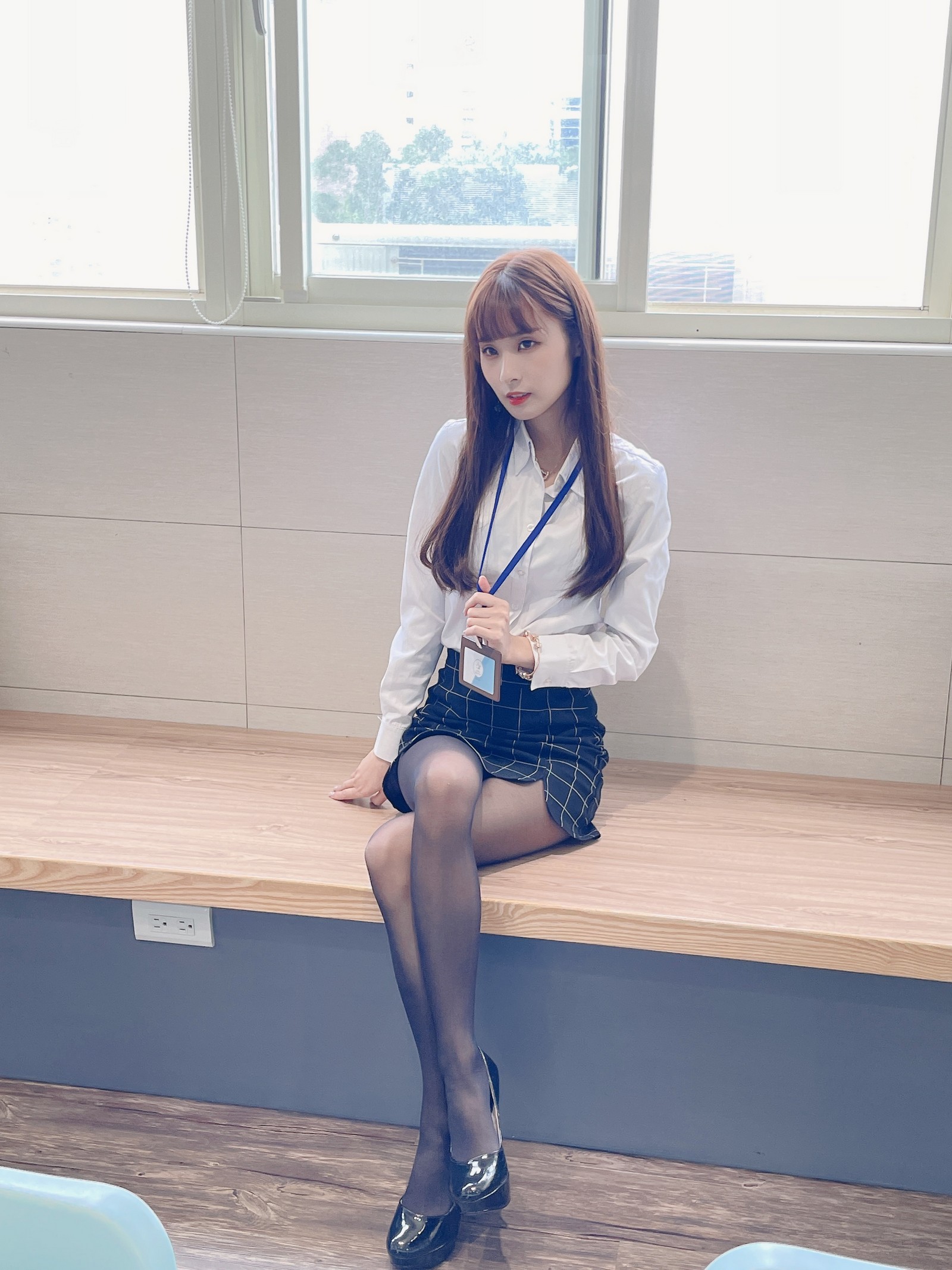 泥泥汝 OL 女郎 B 主题 写真＋视频合集｜高人气职业风作品（350P｜12V｜840MB）插图1