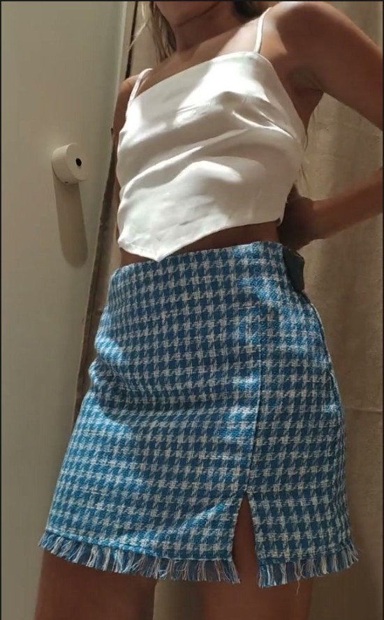[Image: Voyeur11765120915.jpg]