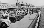 24 HEURES DU MANS YEAR BY YEAR PART ONE 1923-1969 - Page 15 37lm00-Pits-6