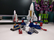 Cybertron-Galactic-Odyssey-Botropolis-Rescue-Mission04