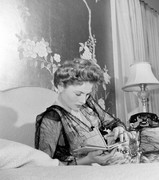 joan-fontaine-b08