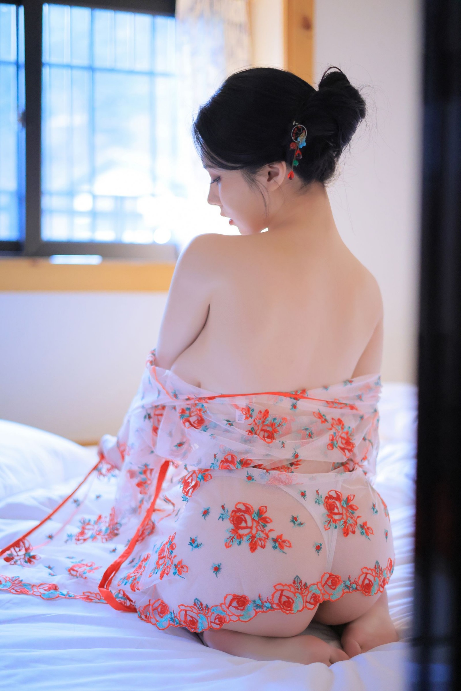 李妍雨YeonWoo写真视频，及写真作品欣赏插图1