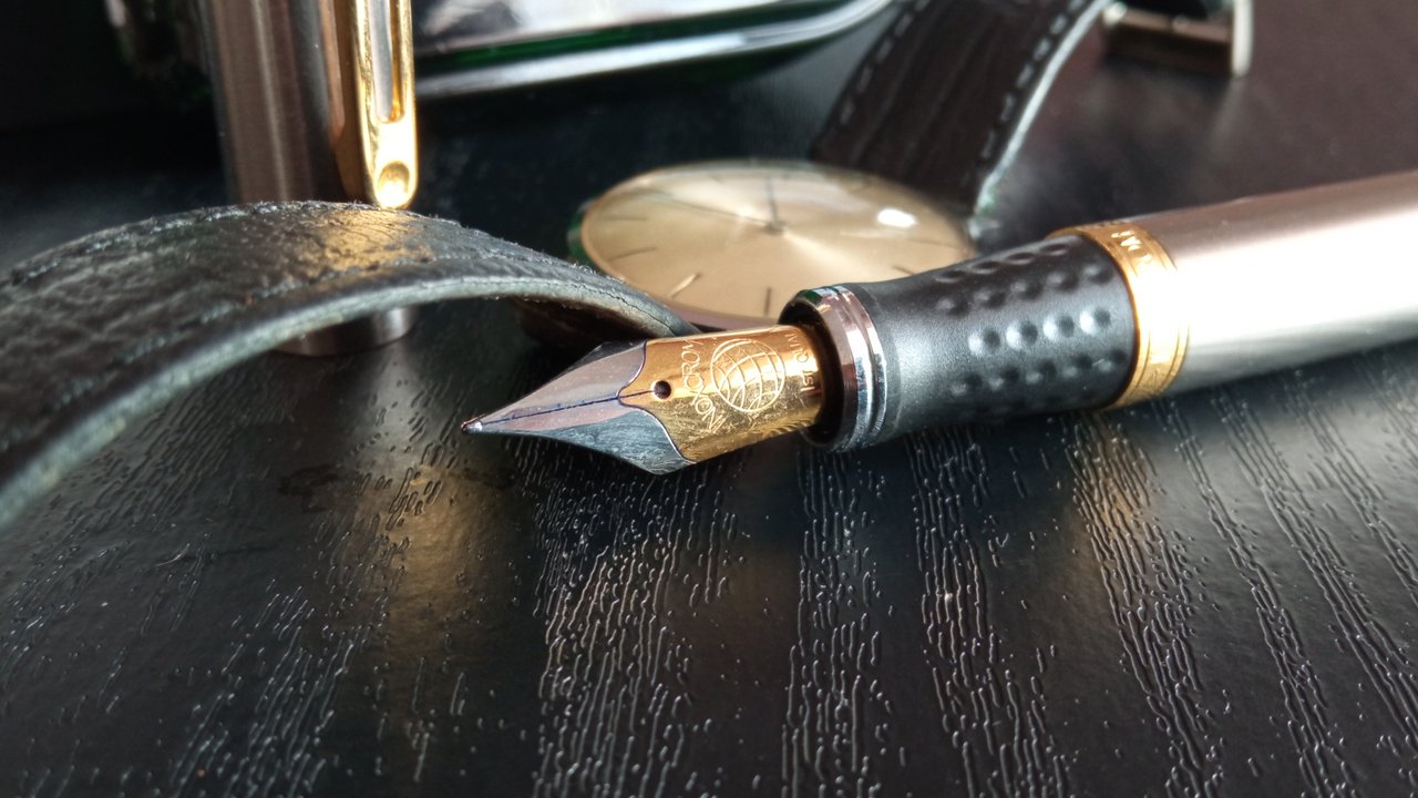 Feu de Stylos... et Montres - tome 3 - Page 13 IMG-20230106-104326