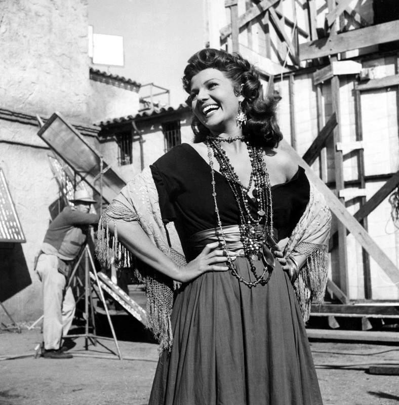 rita_hayworth_e36