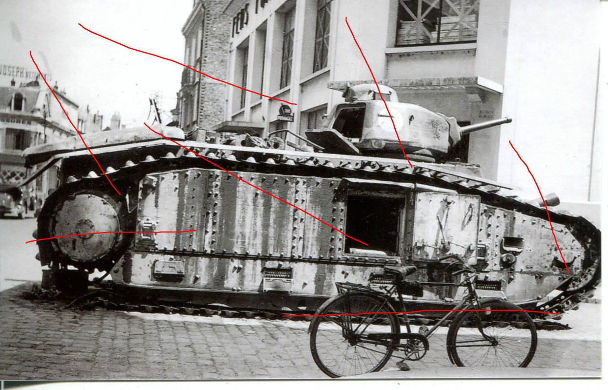 zerstörter Französischer Panzer Tank Char B1-1