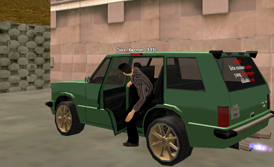 Turun-dari-mobil-sebelum-mengambil-barang.png