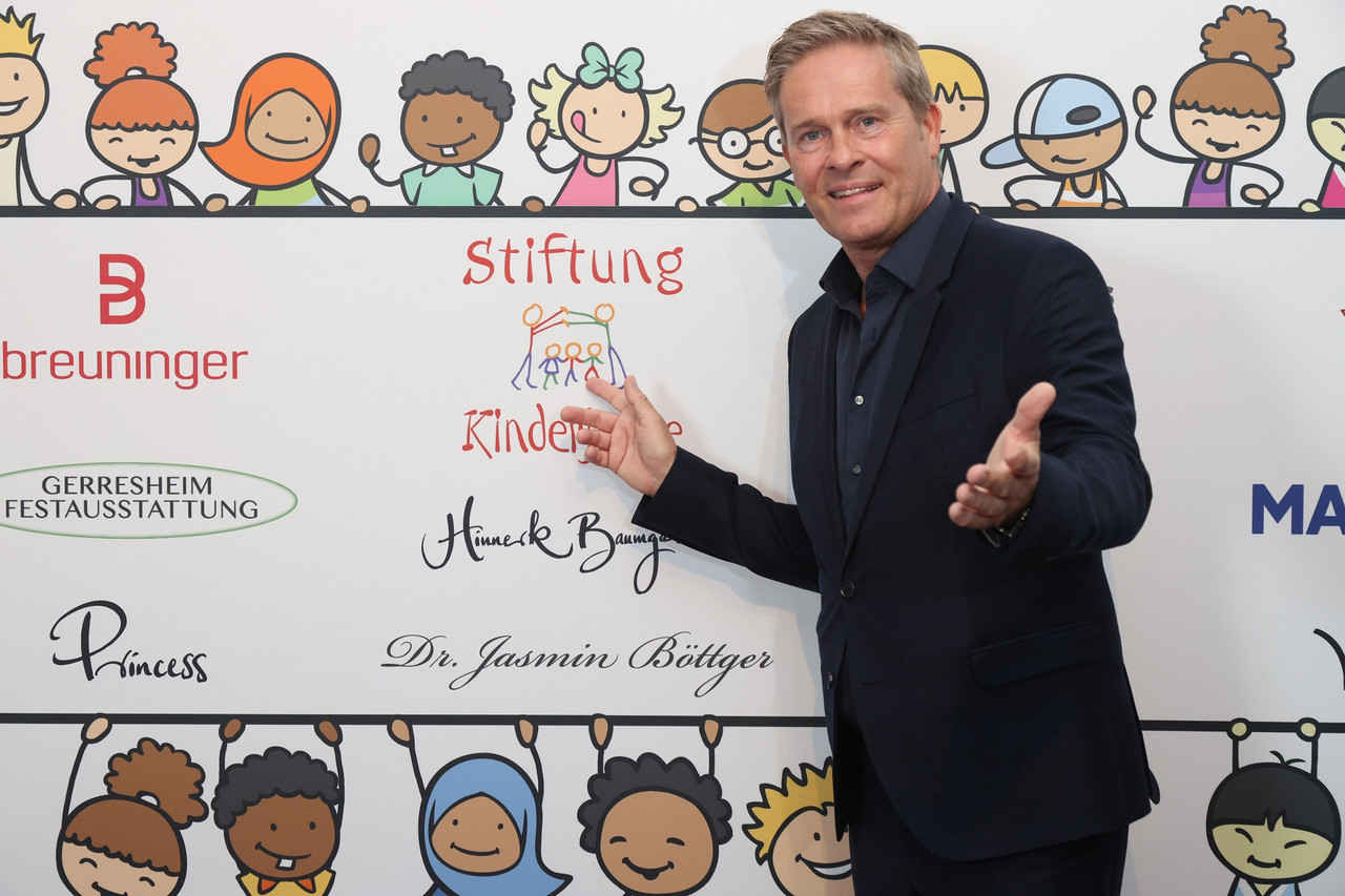 web SKj Neujahrsempfang Moderator des Neujahrsempfang Hinnerk Baumgarten