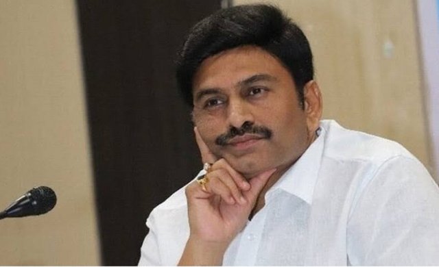 వైసీపీని వీడే యోచనలో క్షత్రియ సామాజికవర్గం ?