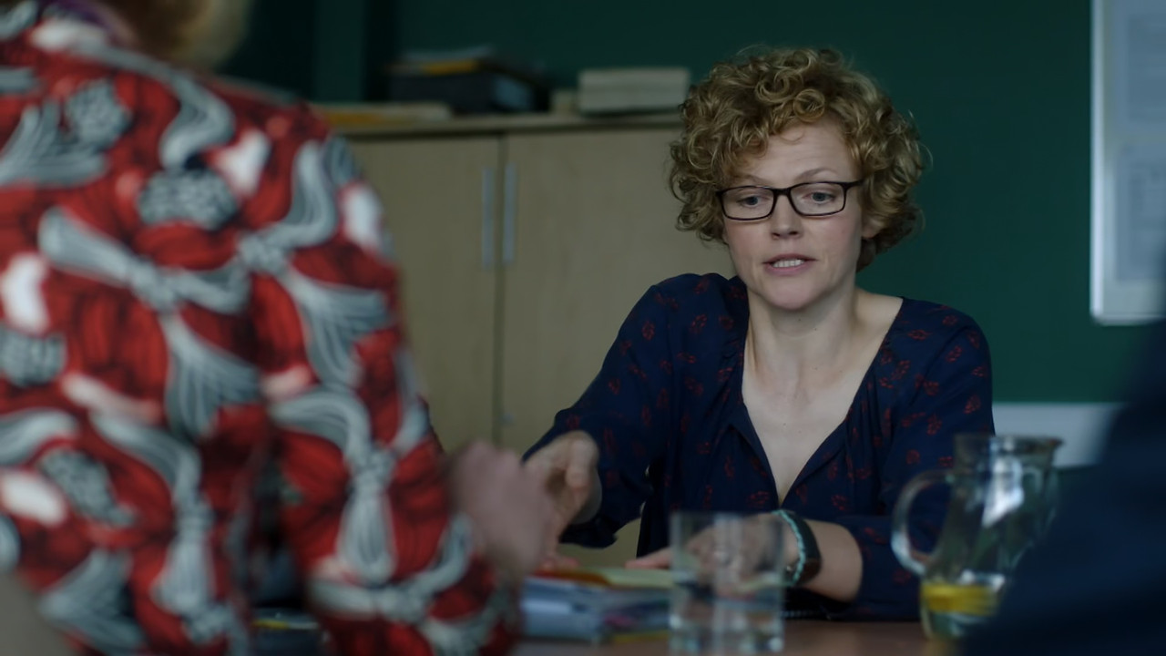 Three.Girls.S01E01.1080p.WEB-DL.2Ch.x265-DAWN_0h41m00.000s