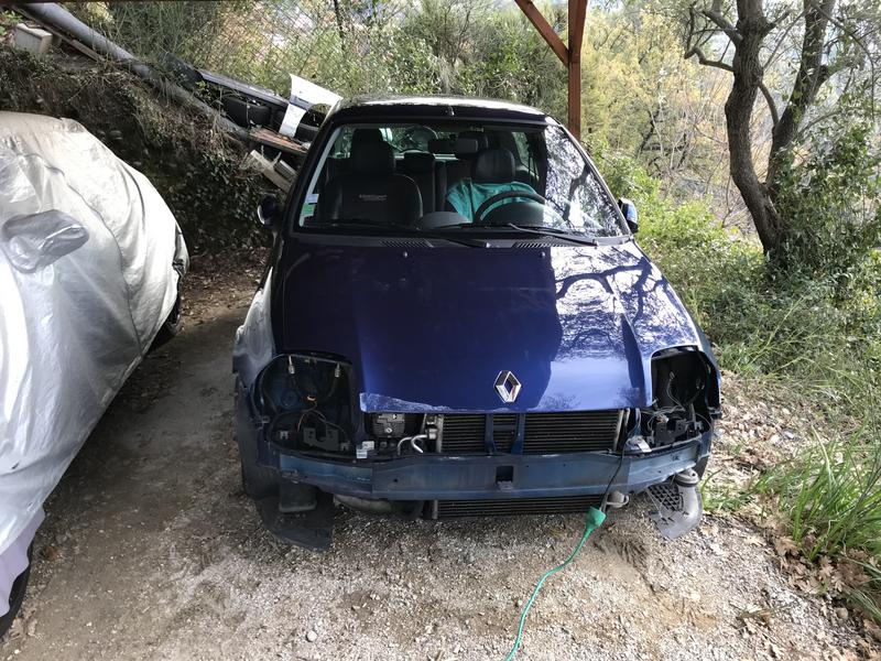 FC65529F-70FE-4CB2-A016-5B6CDE026D36