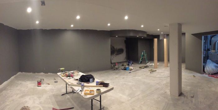 Мужик построил у себя в подвале собственный бар, который круче, чем те, в которых ты часто бываешь