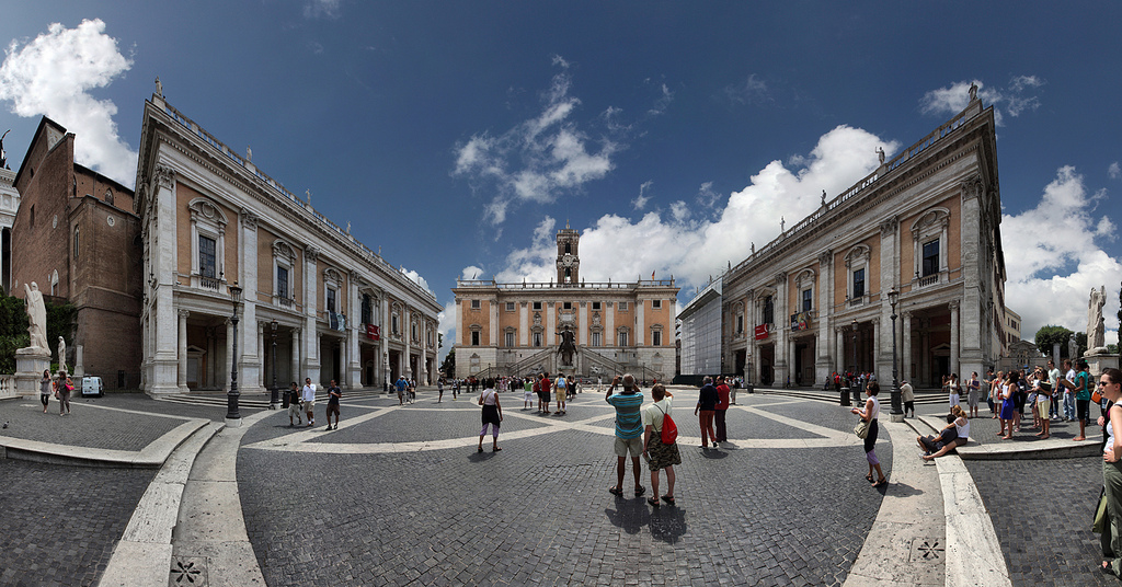 Rome-Piazza-del-Campidoglio.jpg