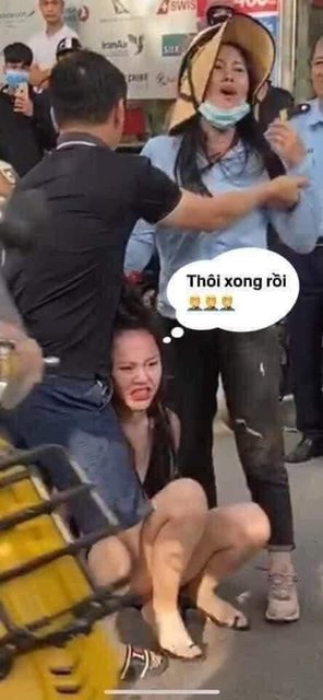 Full Clip đánh ghen ở Lý Nam Đế Hà Nội 2