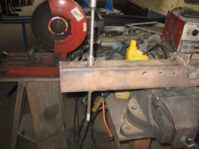 engine lift bar 003