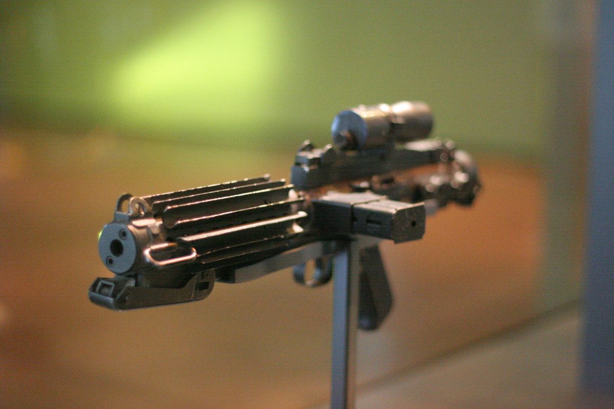 ROTJ-Stormtrooper-blaster-screen-used-05