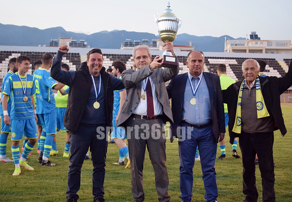 , &Tau;&epsilon;&lambda;&iota;&kappa;ό&sigmaf; &Kappa;&upsilon;&pi;έ&lambda;&lambda;&omicron;&upsilon; &Mu;&epsilon;&sigma;&sigma;&eta;&nu;ί&alpha;&sigmaf;: &Phi;&omega;&tau;&omicron;&rho;&epsilon;&pi;&omicron;&rho;&tau;ά&zeta; &alpha;&pi;&omicron; &tau;&eta;&nu; &Pi;&alpha;&rho;&alpha;&lambda;ί&alpha;