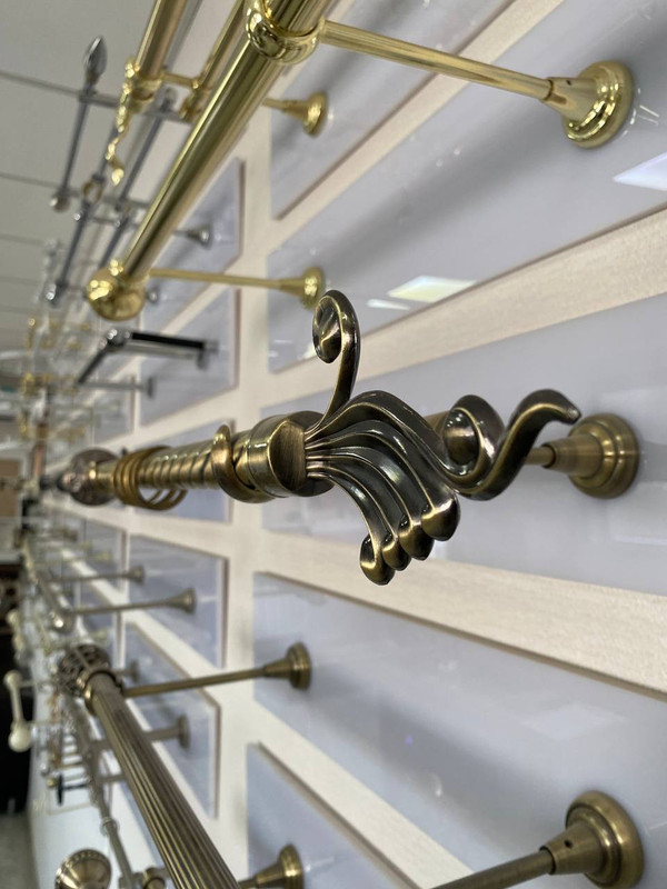 Металлический карниз однорядный