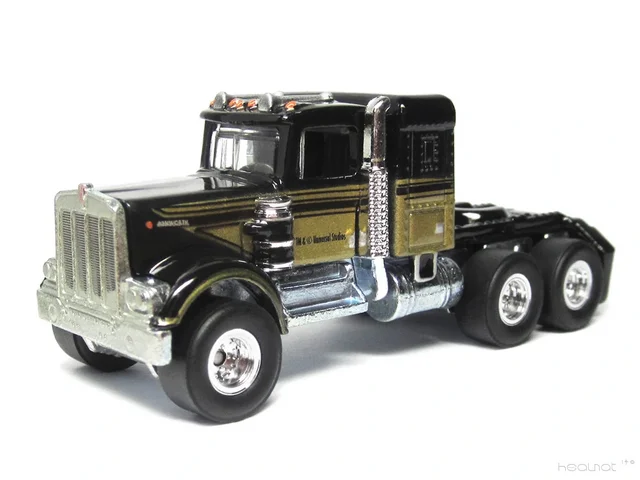 75-Kenworth-W900.webp