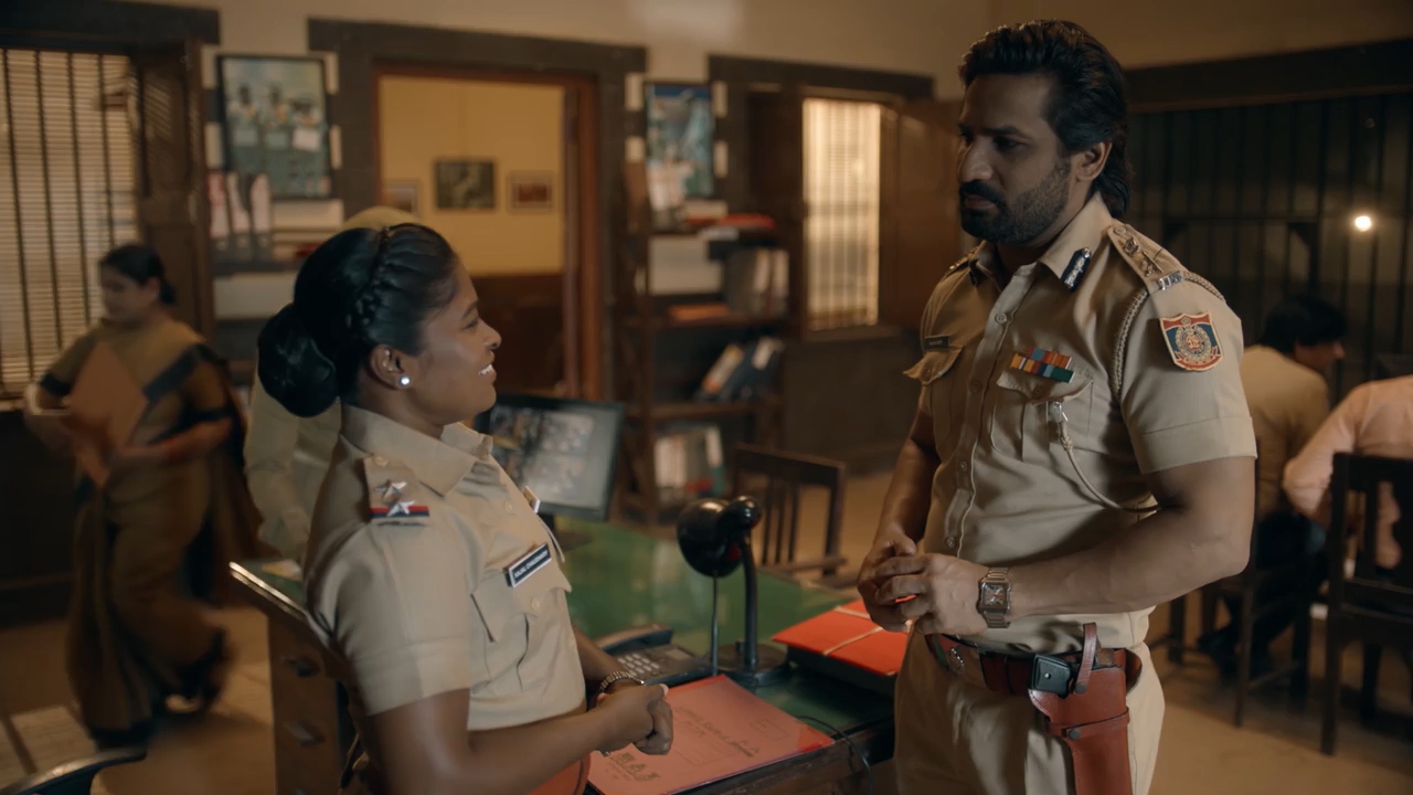 Libaas 2023 WebRip Season 1 [Hindi] 480p 720p ESub Screenshot