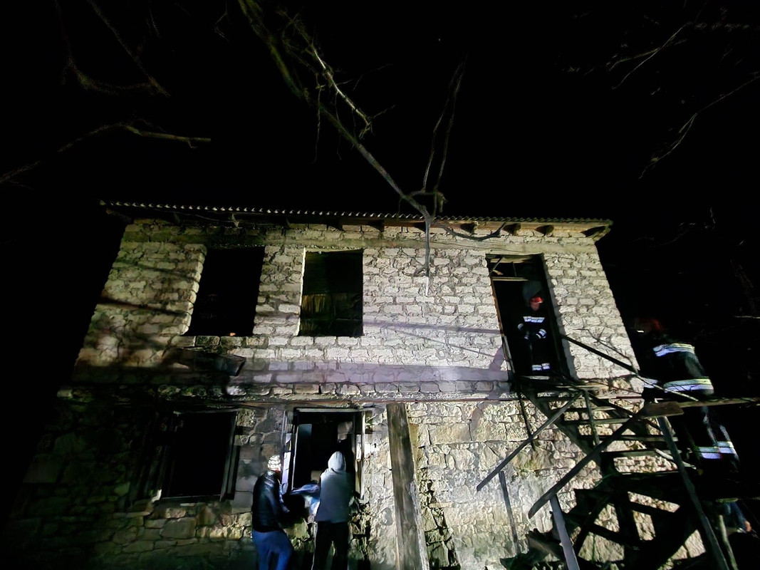 ხარაგაულის სოფელში საცხოვრებელი სახლი დაიწვა