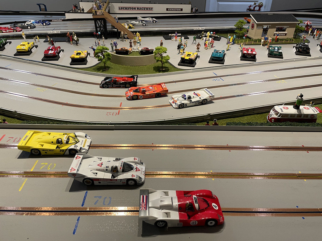 [Image: 840-C2816-7246-40-A3-8-BC2-59-D569570176.jpg]