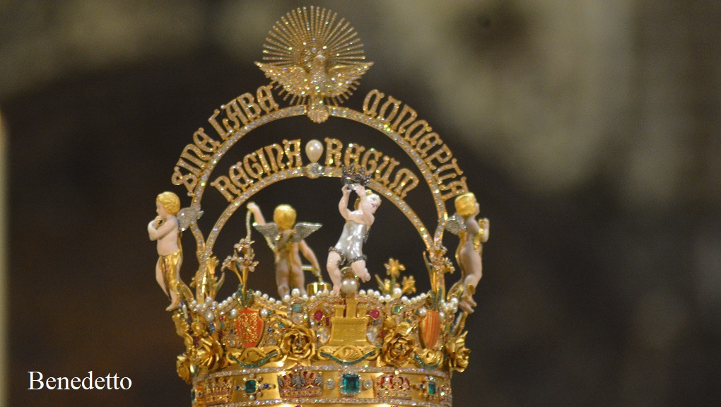 Asociación de Fieles "Virgen de los Reyes" Corona-Virgen-de-los-Reyes