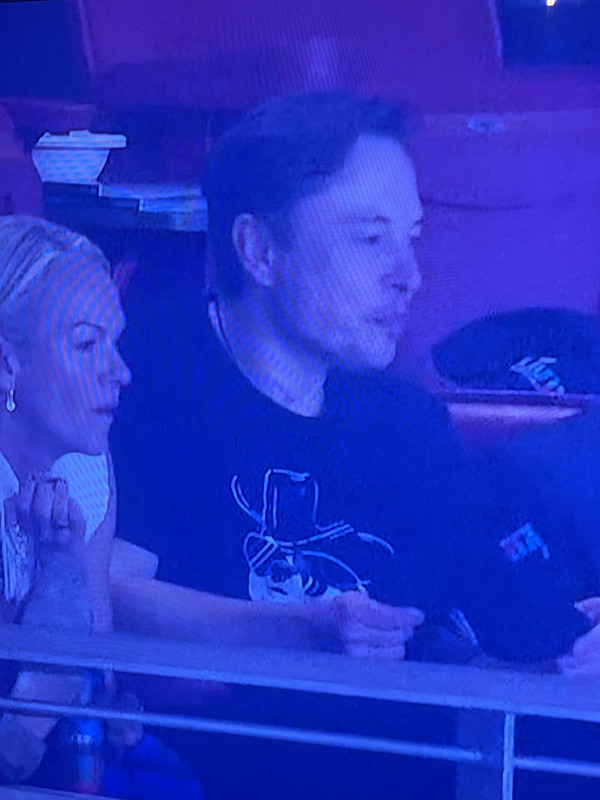 B55E3DAF-D81A-4914-AE89-52346A98DC3E