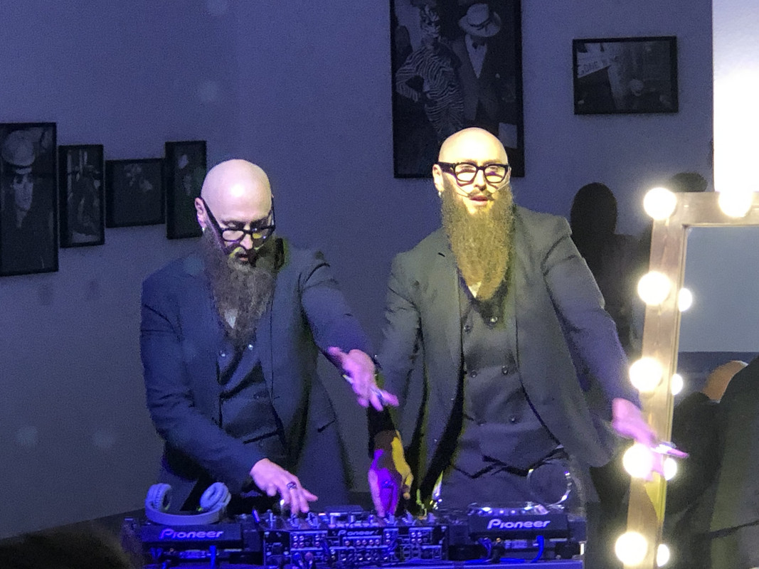 BC711510-D24D-4AF6-996B-03A11C7B7B69