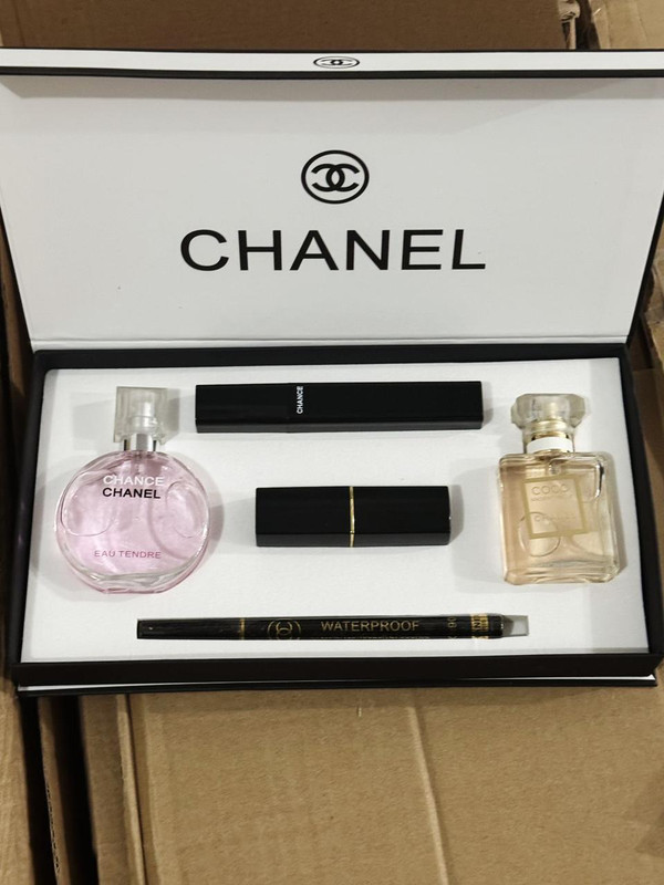 Chanel 5 in 1 Gift Box😍✨. Mastercopy