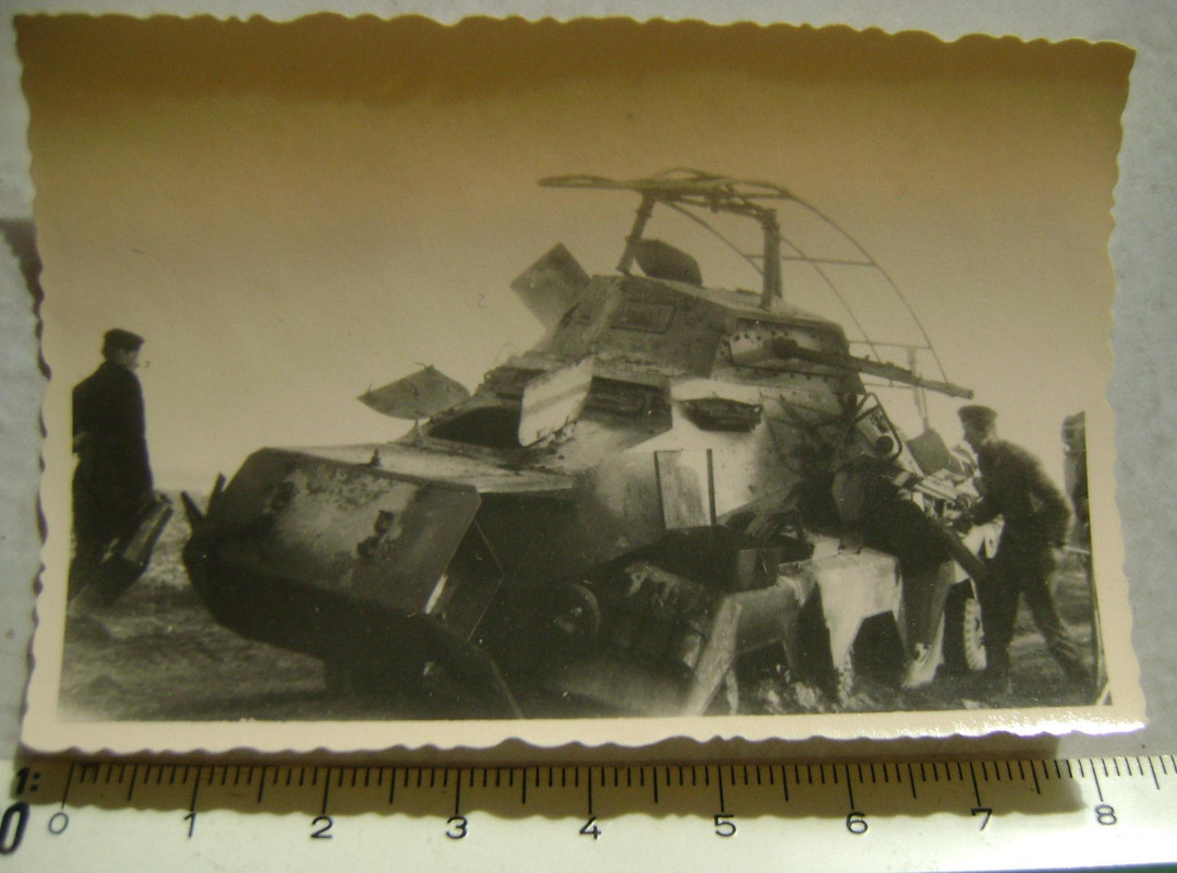 8-Rad Spähwagen SdKfz 231 mit Antenne, ausgebrannt, Wehrmacht,