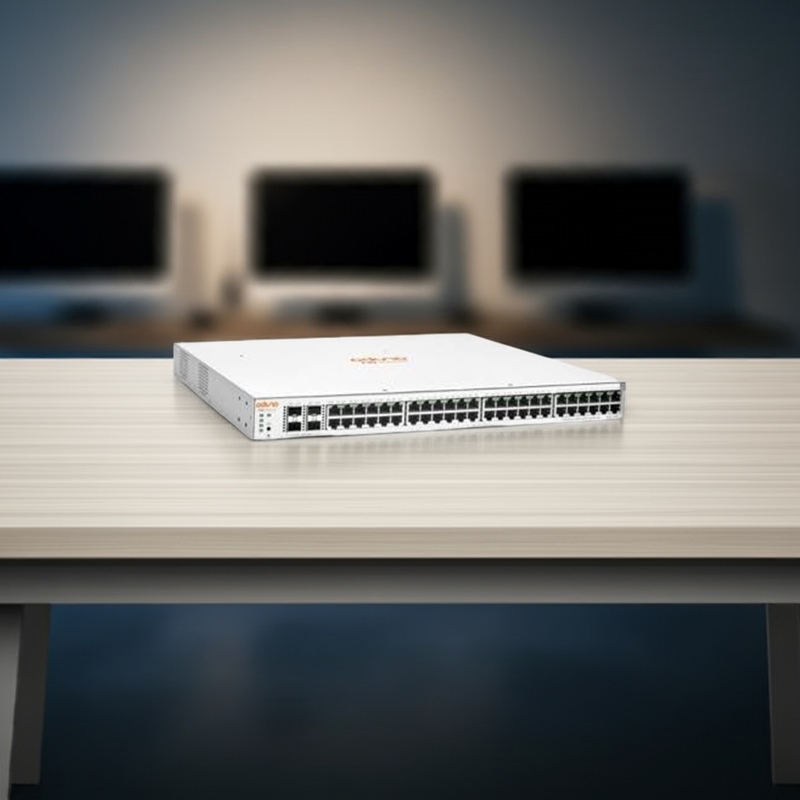 Close-up dos 4 slots SFP+ para fibra de 10G